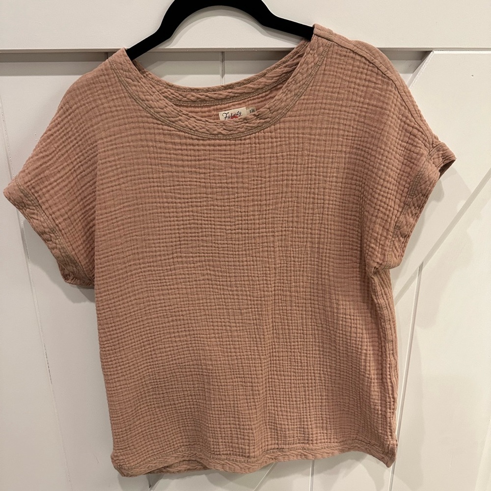 Faherty size S gauzy cotton top